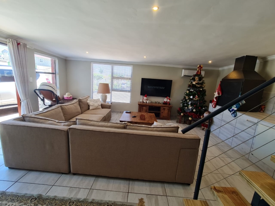 3 Bedroom Property for Sale in Fonteine Park Western Cape